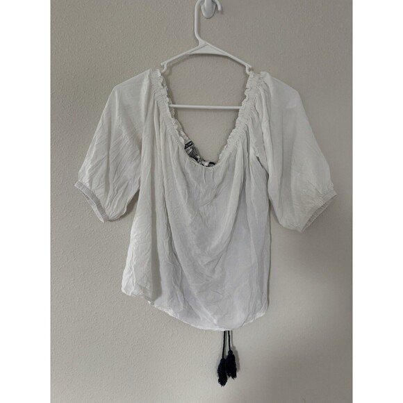 LUMIERE Embroidered Boho Chic Off Shoulder Peasant Top With Tassel Size L - Picture 2 of 7